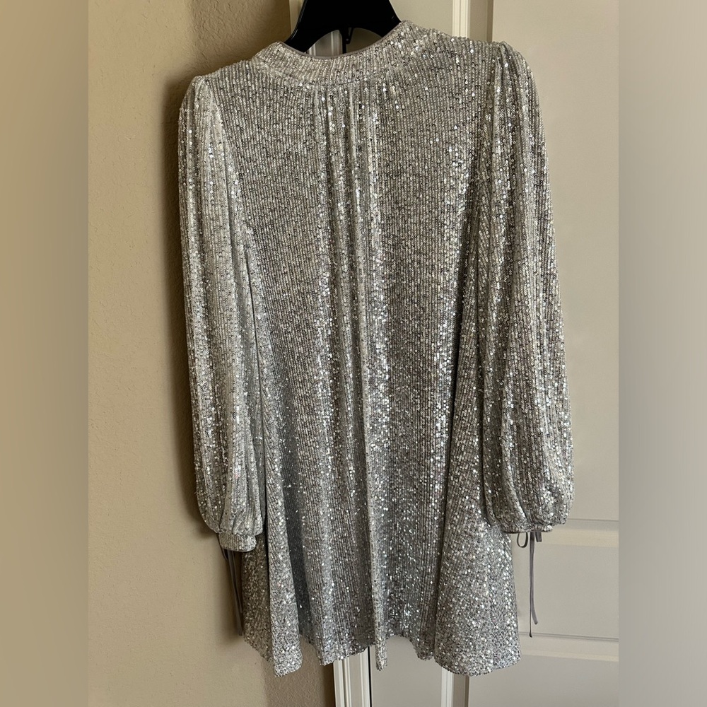 Beautiful holiday dress! Size 4